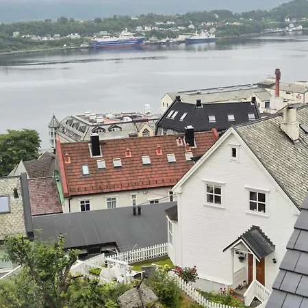 Duze Mieszkanie W Centrum Alesund